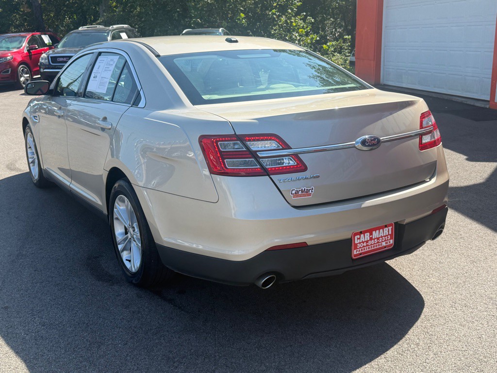 2018 Ford Taurus Image 4