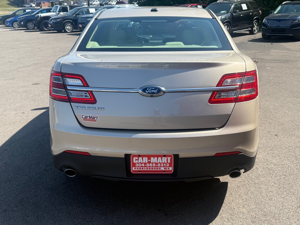 2018 Ford Taurus Image 5