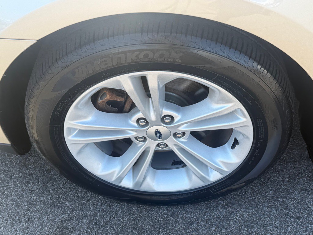 2018 Ford Taurus Image 12