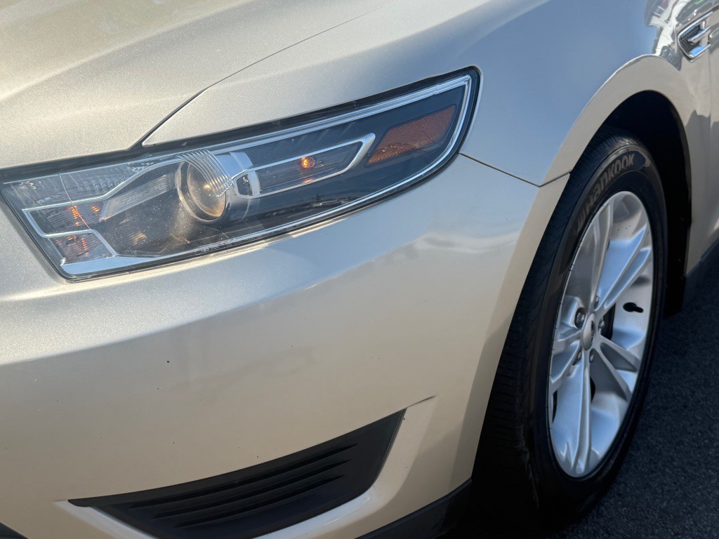 2018 Ford Taurus Image 13