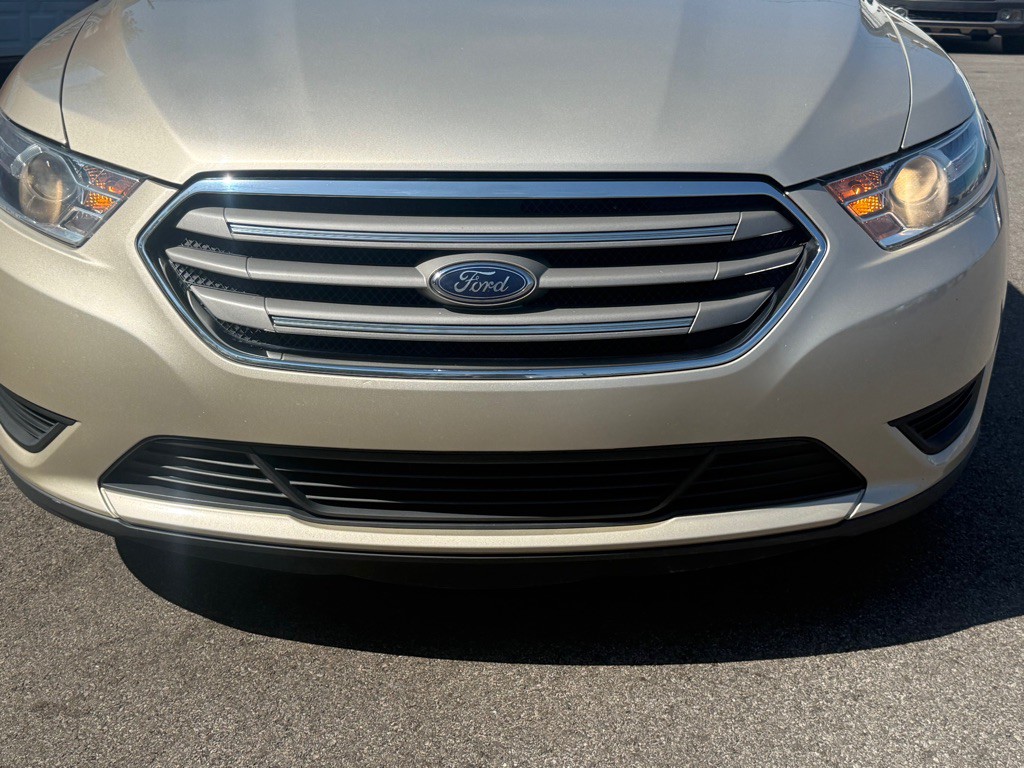 2018 Ford Taurus Image 14