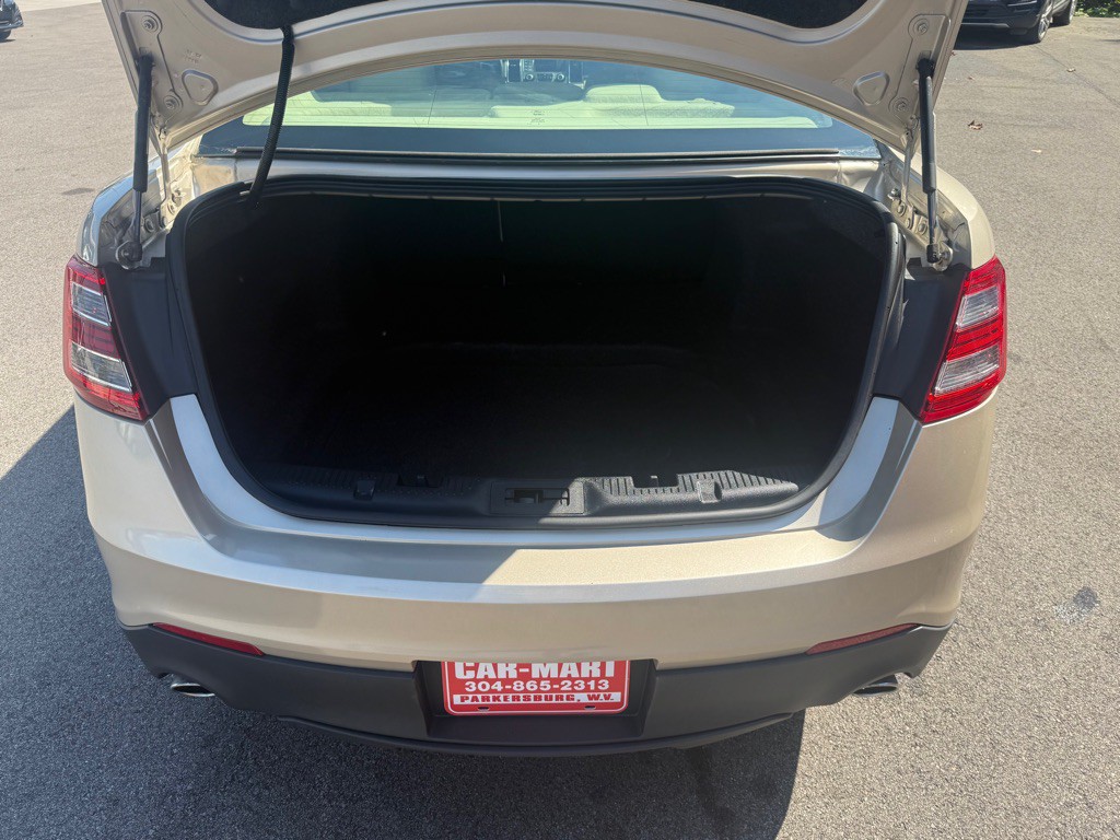 2018 Ford Taurus Image 17