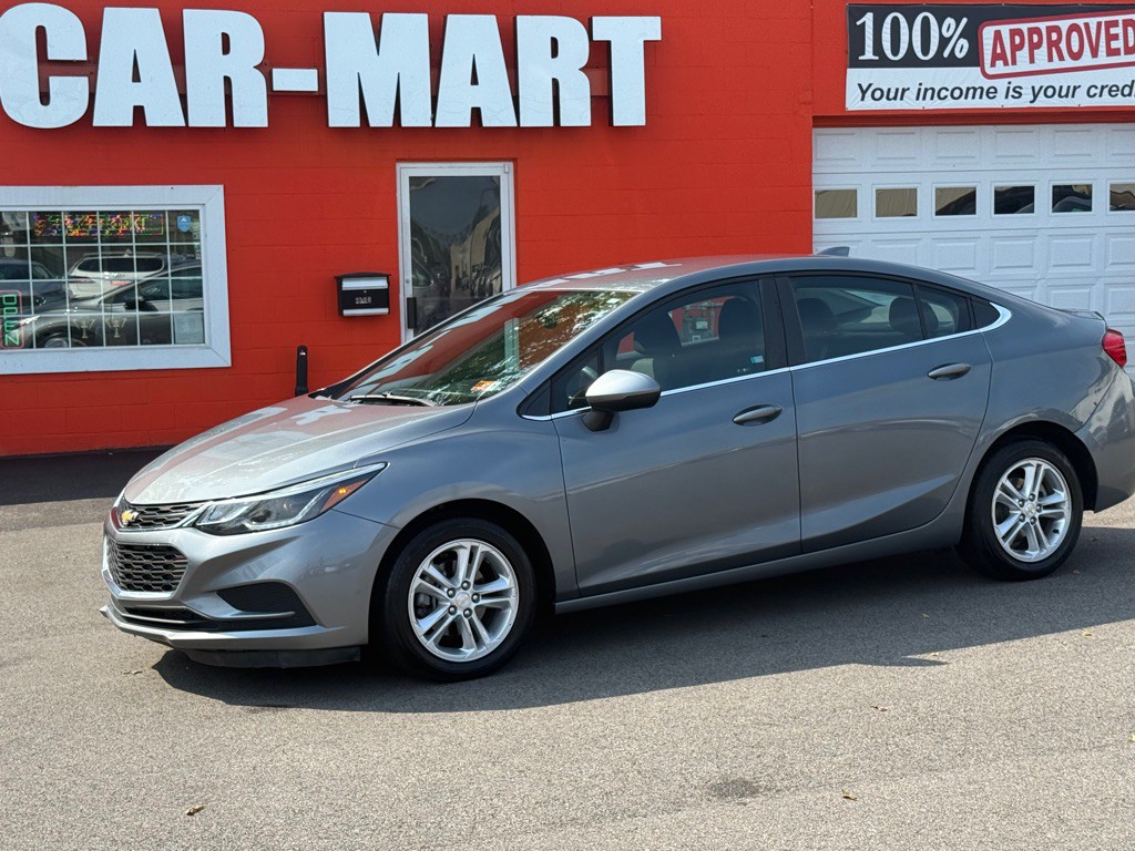 2018 Chevrolet Cruze Image 2