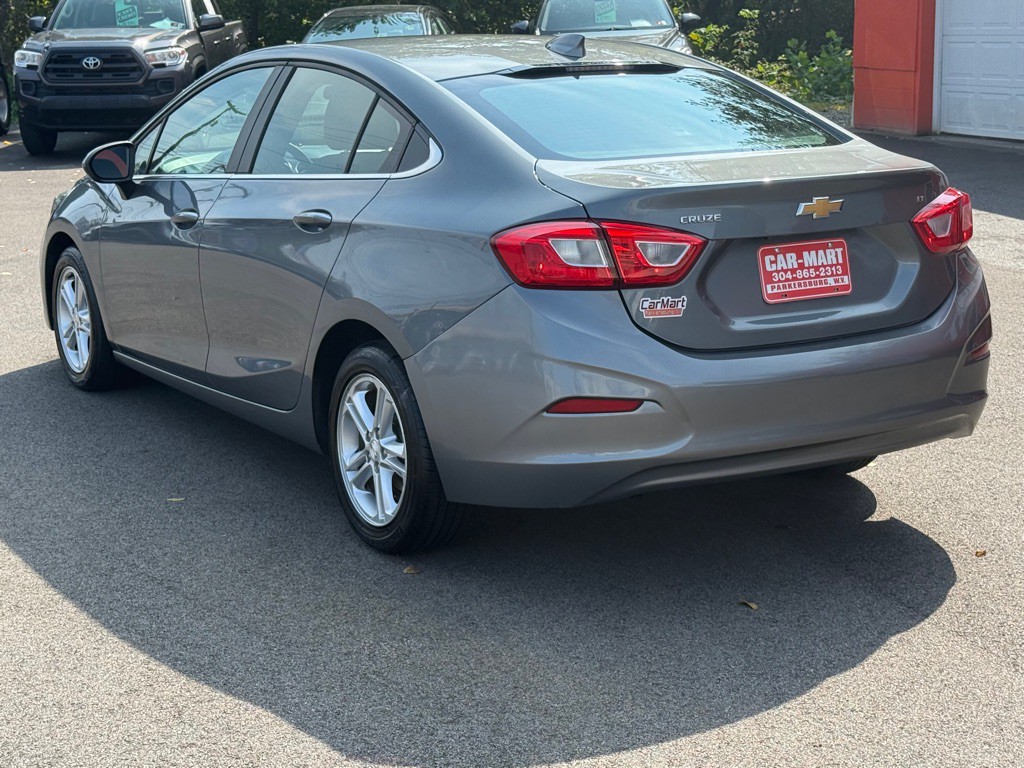 2018 Chevrolet Cruze Image 3
