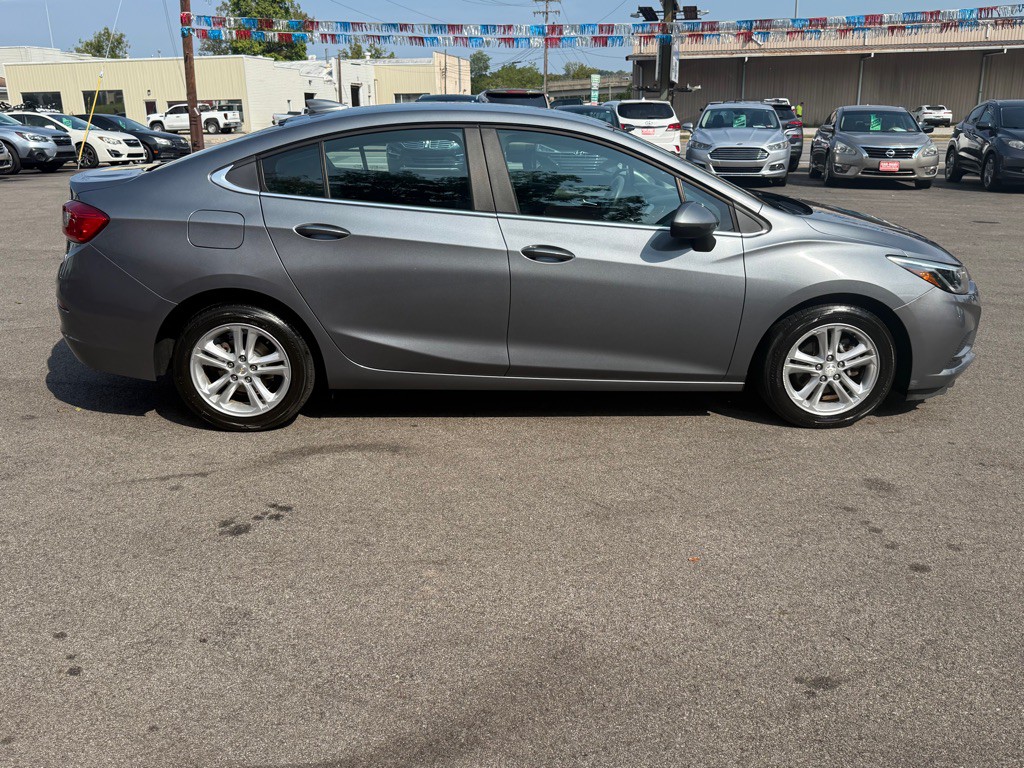 2018 Chevrolet Cruze Image 6