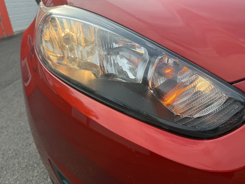 2019 Ford Fiesta Image 16