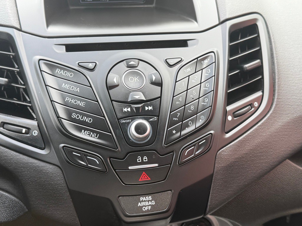 2019 Ford Fiesta Image 32
