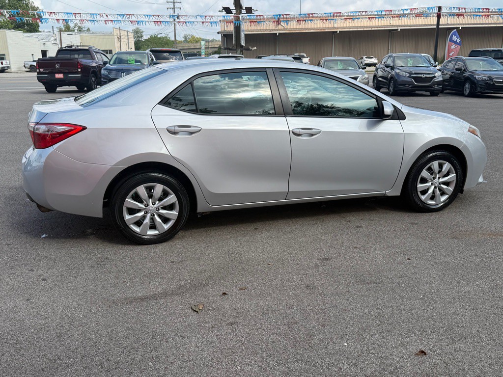 2016 Toyota Corolla Image 7