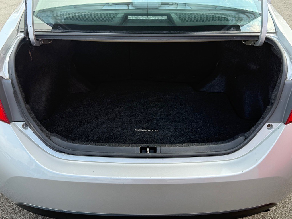 2016 Toyota Corolla Image 19