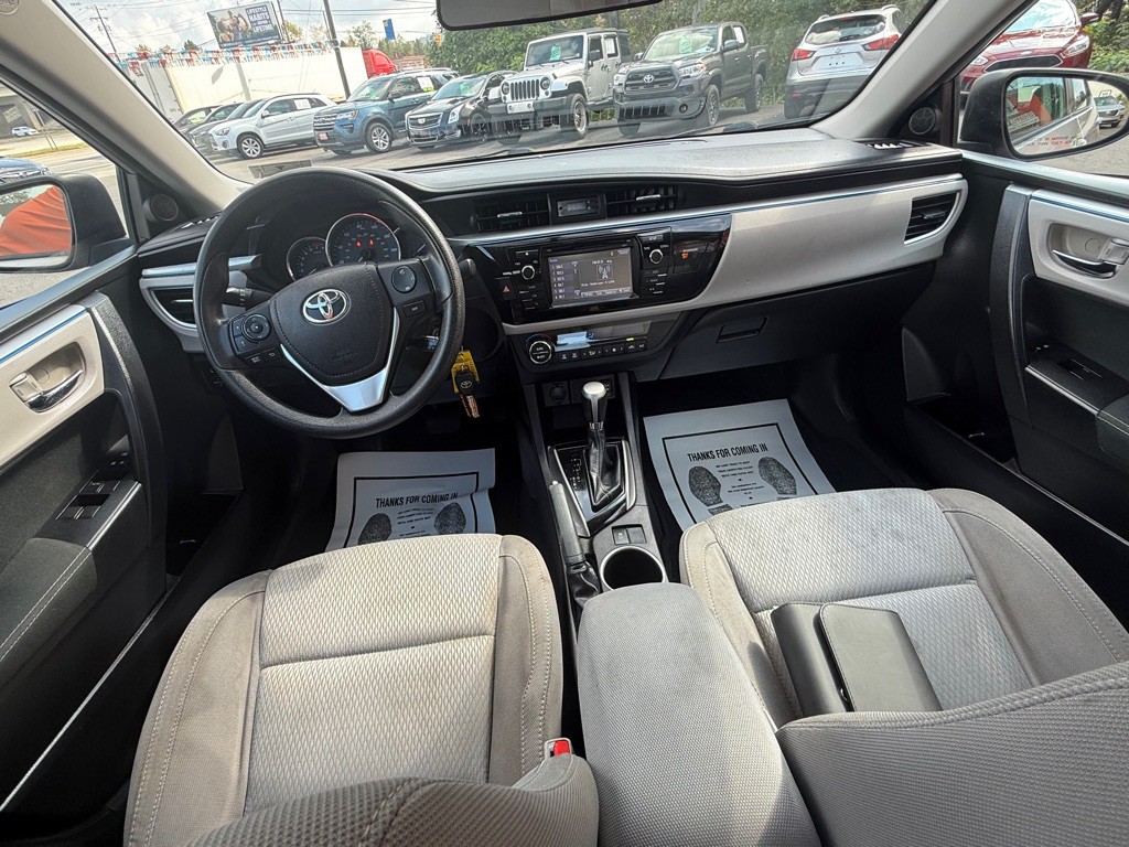 2016 Toyota Corolla Image 22