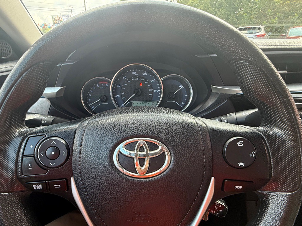 2016 Toyota Corolla Image 29