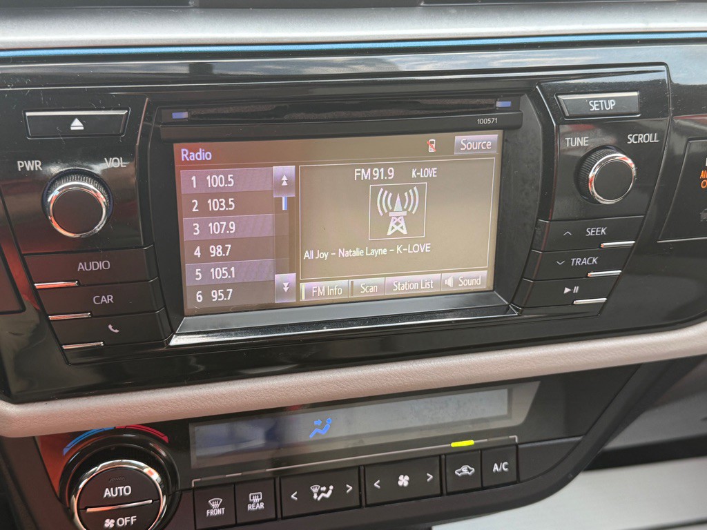 2016 Toyota Corolla Image 30