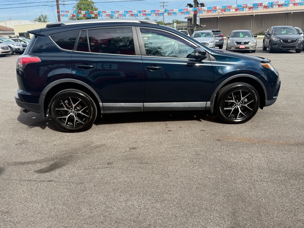 2017 Toyota Rav4 Image 7