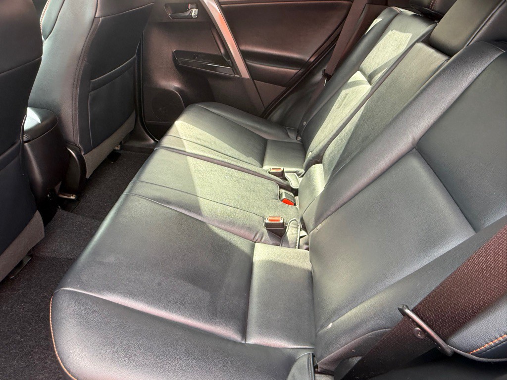 2017 Toyota Rav4 Image 24