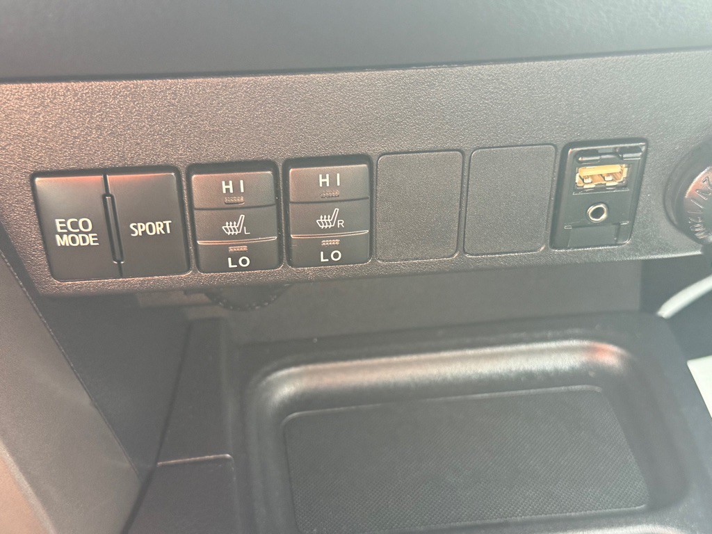 2017 Toyota Rav4 Image 40