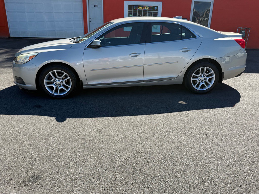 2015 Chevrolet Malibu Image 3