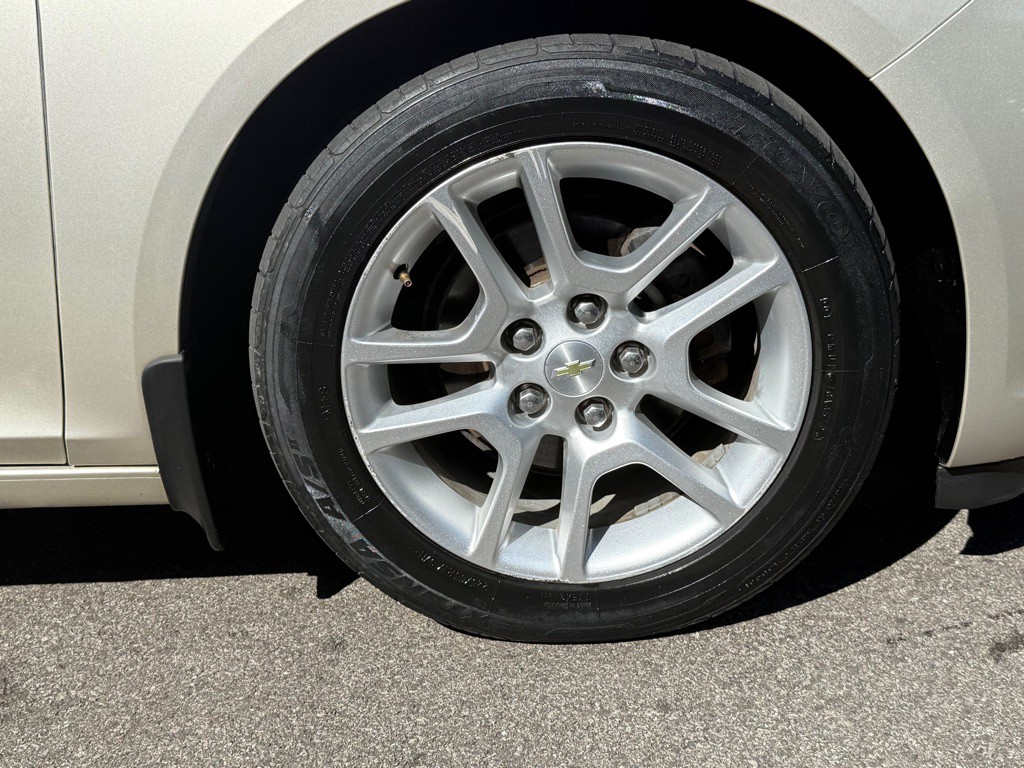 2015 Chevrolet Malibu Image 15