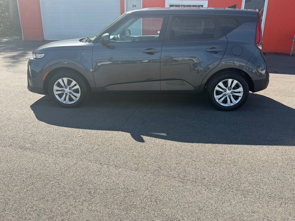 2021 Kia Soul Image 3