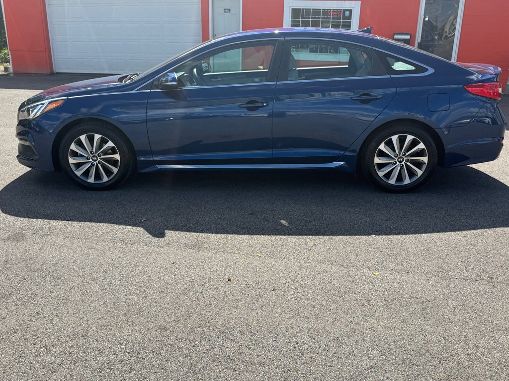 2016 Hyundai Sonata Image 3