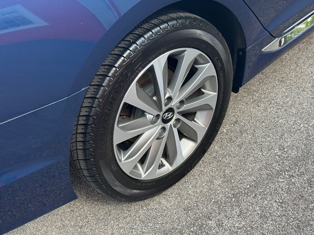 2016 Hyundai Sonata Image 18
