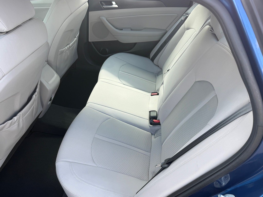 2016 Hyundai Sonata Image 23