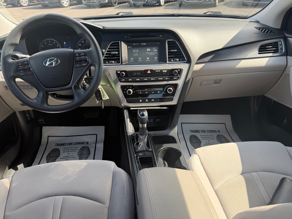 2016 Hyundai Sonata Image 24
