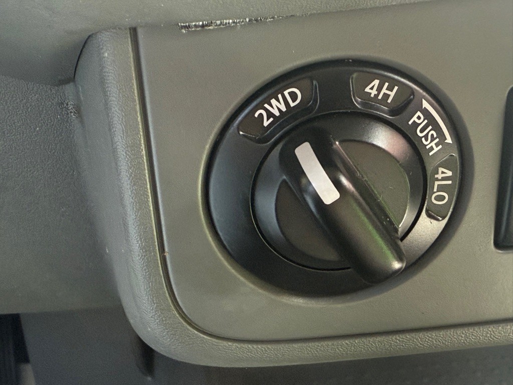 2018 Nissan Frontier Image 33