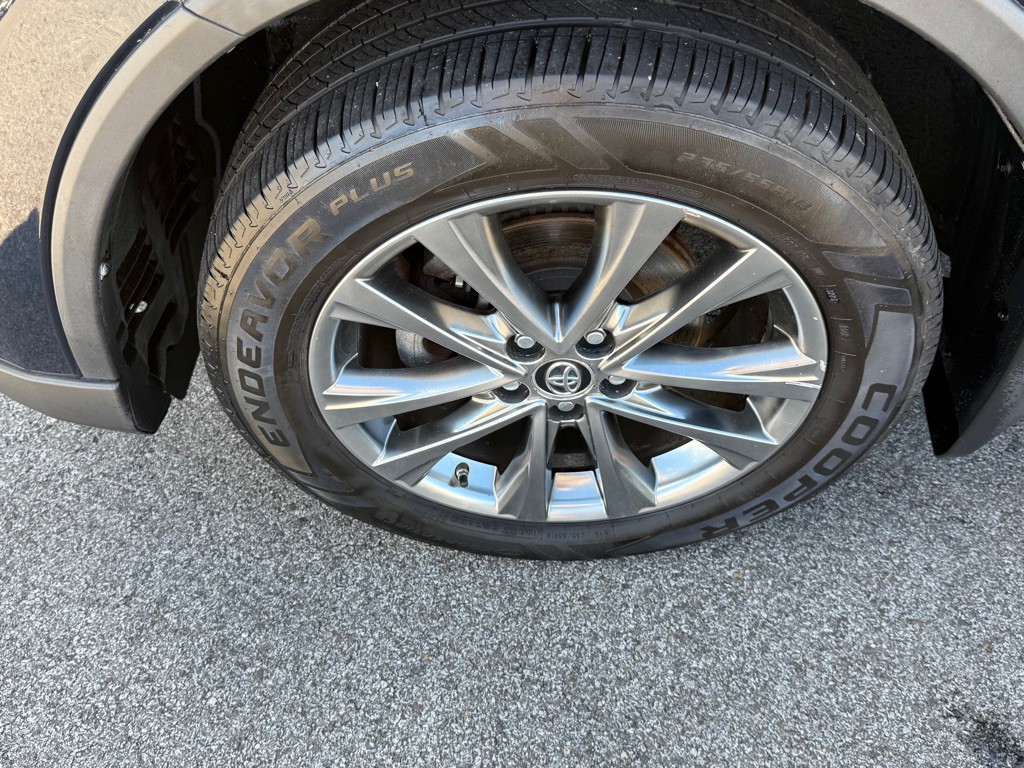 2018 Toyota Rav4 Image 14