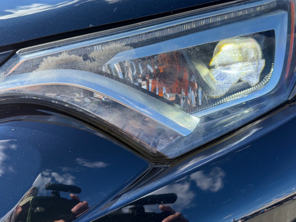 2018 Toyota Rav4 Image 16