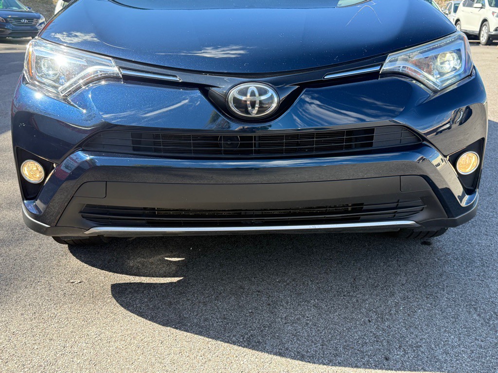 2018 Toyota Rav4 Image 17