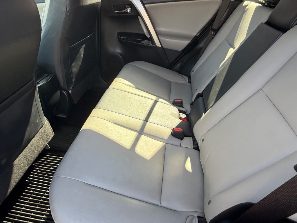 2018 Toyota Rav4 Image 24