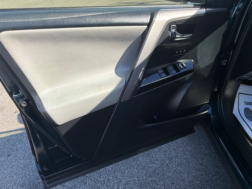 2018 Toyota Rav4 Image 26