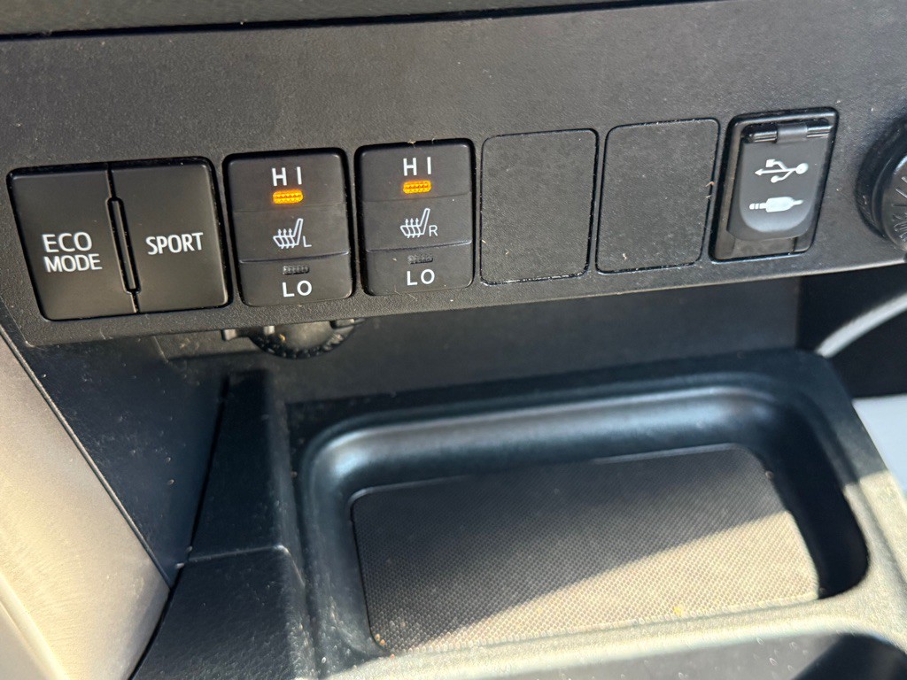 2018 Toyota Rav4 Image 38