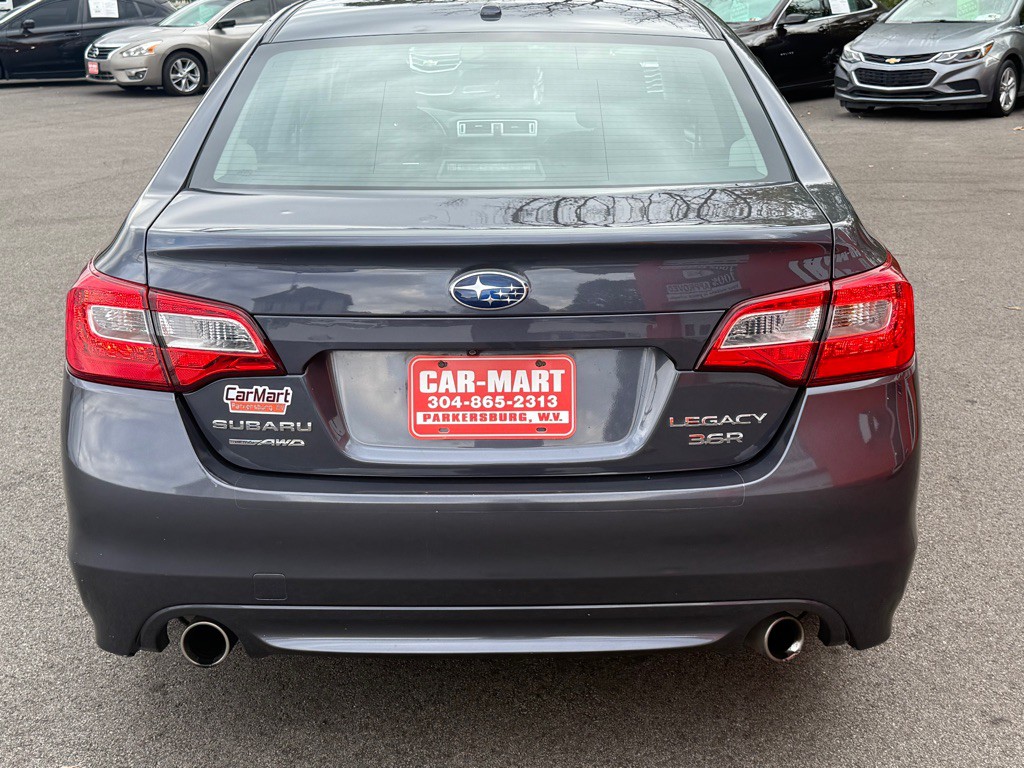 2015 Subaru Legacy Image 4