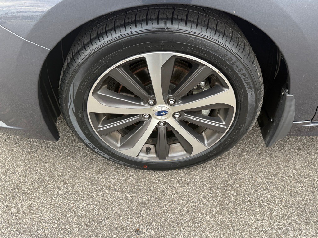 2015 Subaru Legacy Image 14