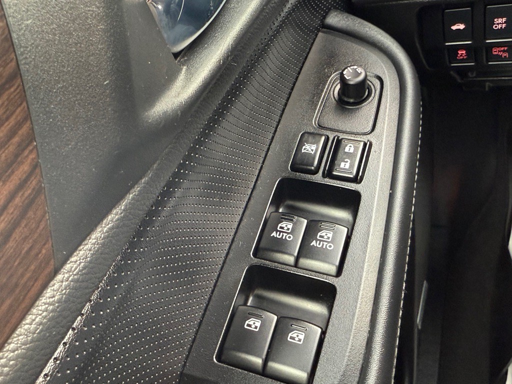 2015 Subaru Legacy Image 33
