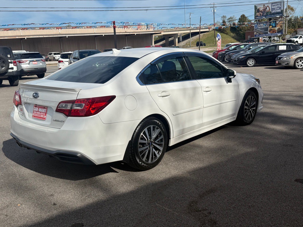 2018 Subaru Legacy Image 6