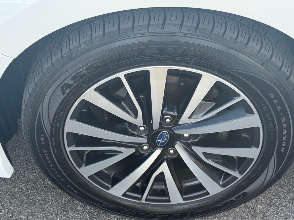 2018 Subaru Legacy Image 12