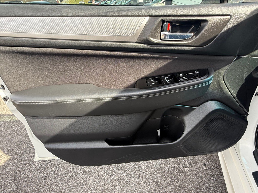 2018 Subaru Legacy Image 28