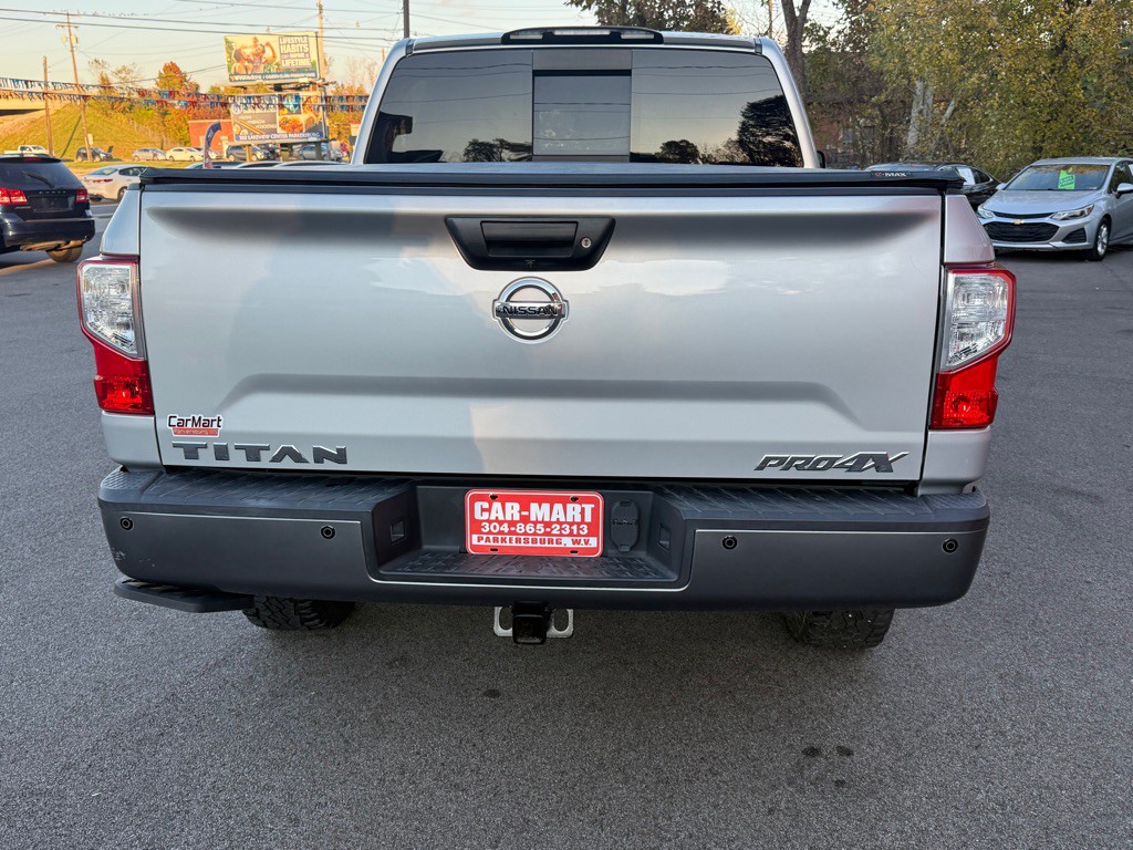 2018 Nissan Titan Image 4