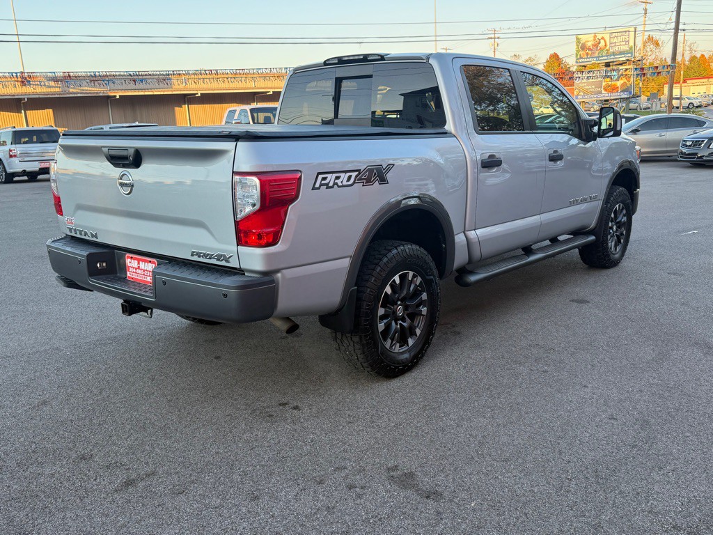 2018 Nissan Titan Image 5