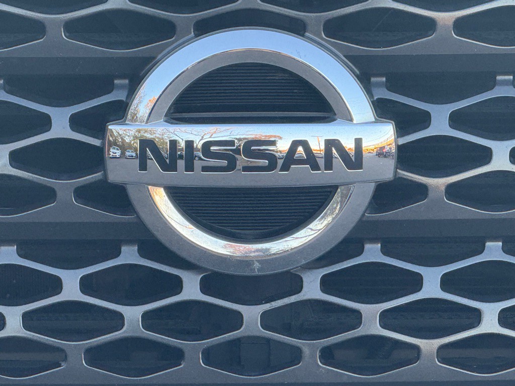 2018 Nissan Titan Image 18