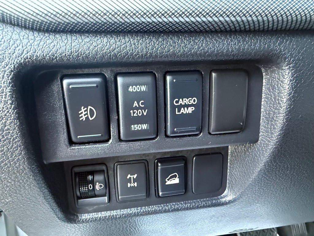 2018 Nissan Titan Image 37