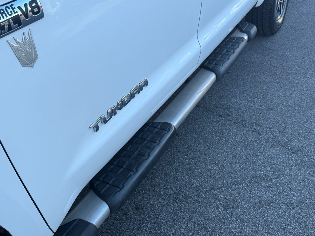 2015 Toyota Tundra Image 12