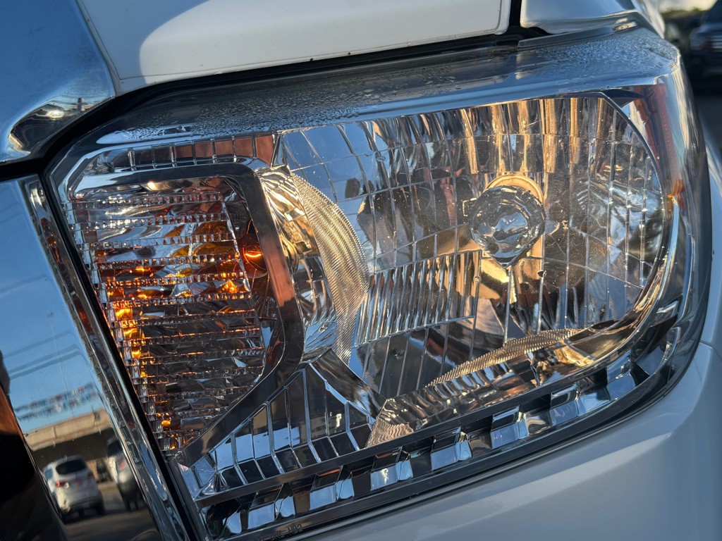 2015 Toyota Tundra Image 15