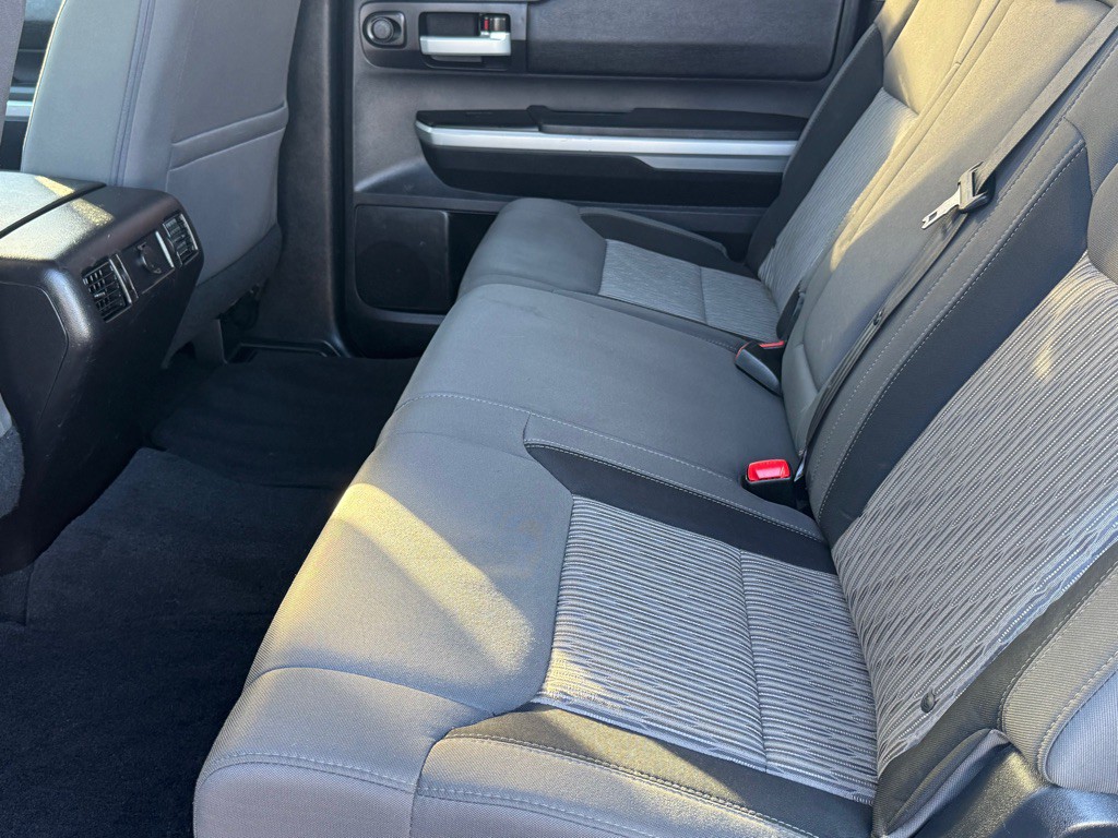 2015 Toyota Tundra Image 23