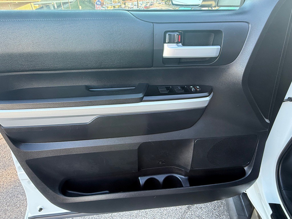 2015 Toyota Tundra Image 26