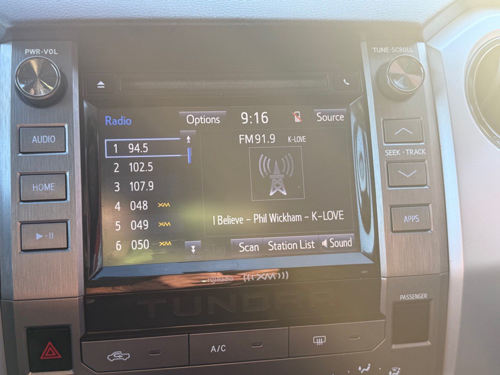 2015 Toyota Tundra Image 35