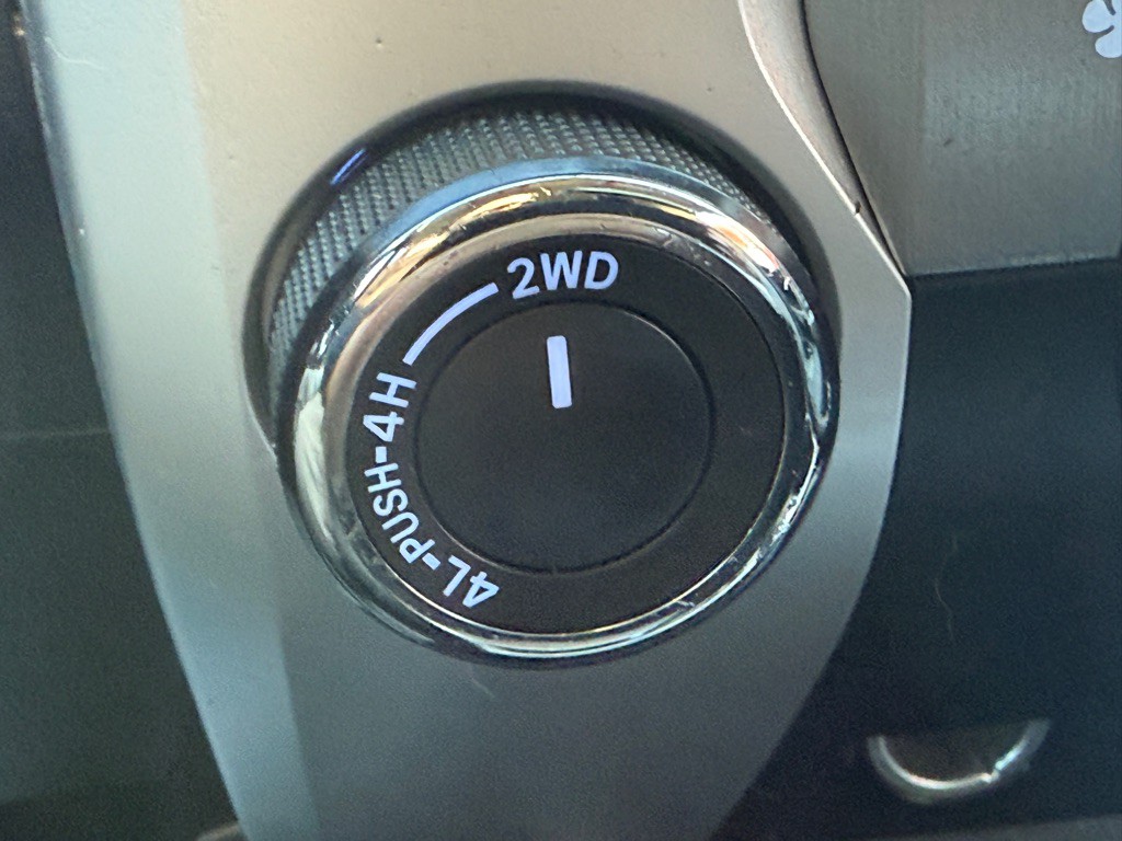 2015 Toyota Tundra Image 38