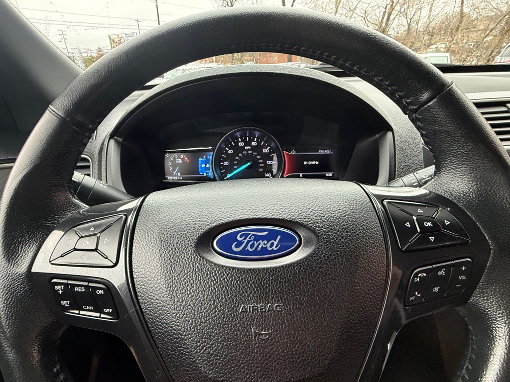 2019 Ford Explorer Image 34